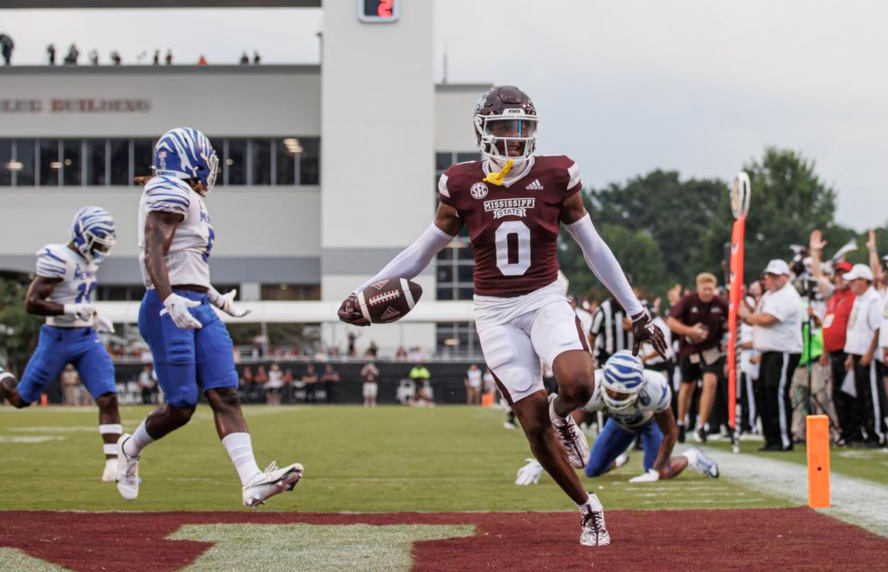 Mississippi State football wide receiver Rara Thomas catches a touchdown vs. the Memphis Tigers.